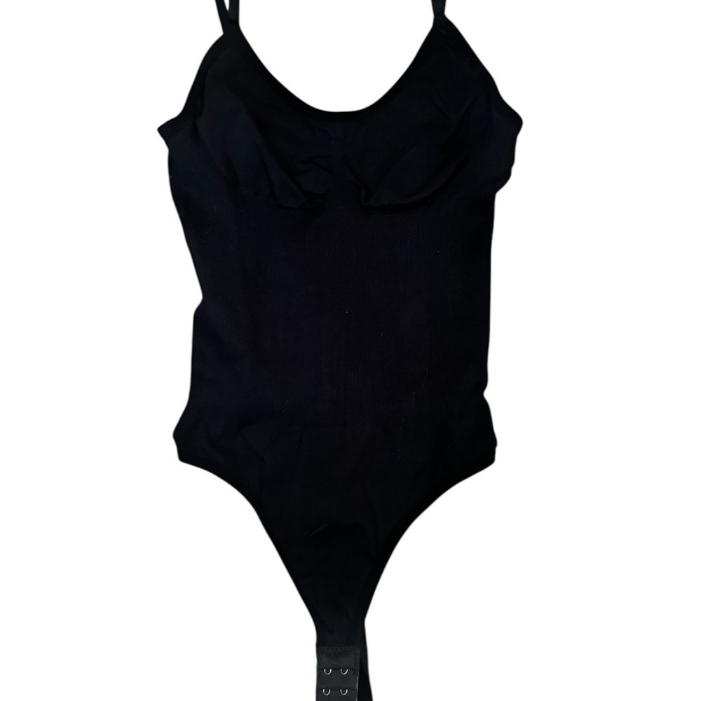 NWOT black bodysuit with 3 adjustable bottom hooks, adjustable bra straps, M/L.